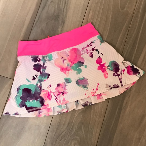 lululemon athletica Dresses & Skirts - Lululemon Pace Setter Skirt Blur Blossom Neon Pink